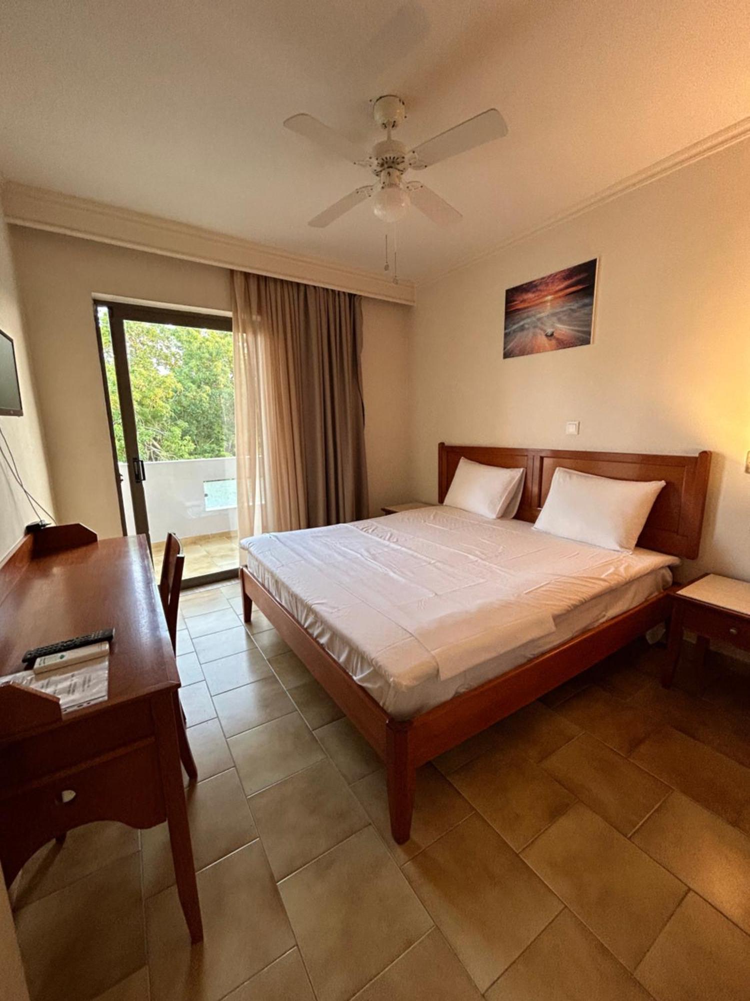 Captain Yiannis Studios & Apartments Kos-stad Buitenkant foto